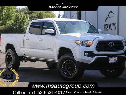 2019 Toyota Tacoma SR5 4x4 Double Cab Long Bed pickup Super White for sale in Sacramento , CA