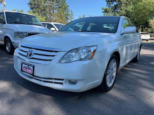 2007 Toyota Avalon Limited and Loaded! - cars & trucks - by dealer -... for sale in Bend, OR