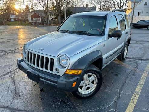 2006 JEEP LIBERTY - cars & trucks - by dealer - vehicle automotive... for sale in Kenosha, WI
