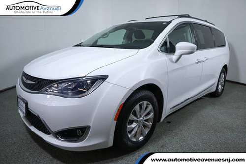 2017 Chrysler Pacifica, Bright White Clearcoat for sale in Wall, NJ