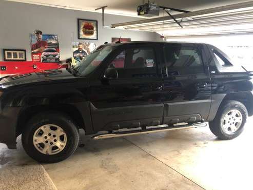 2005 Chevy avalanche - cars & trucks - by owner - vehicle automotive... for sale in Lima, OH