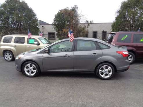 2012 Ford Focus SE, Rare 5-Speed - - by dealer for sale in Decatur, IL