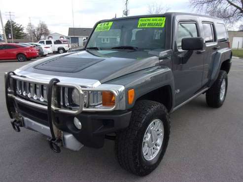 2009 HUMMER H3 Base 4x4 4dr SUV - cars & trucks - by dealer -... for sale in Waukesha, WI