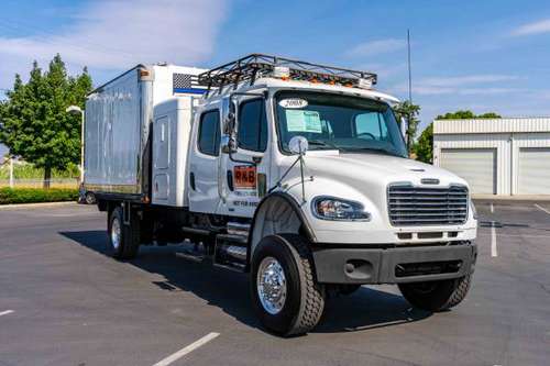 Freightliner 4x4 – low miles Flatbed with Box - cars & trucks - by... for sale in Fontana, MI