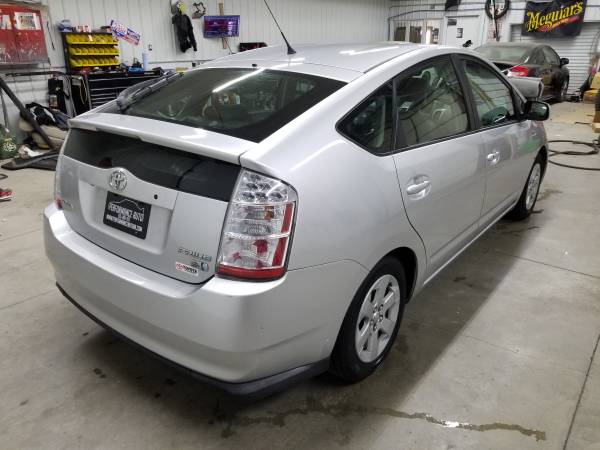2007 Toyota Prius GREAT MPG - cars & trucks - by dealer - vehicle... for sale in Norwalk, IA – photo 3