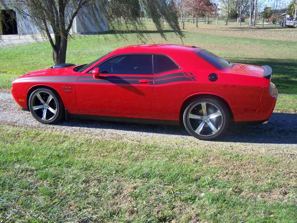 Reduced- 2014 Dodge Challenger R/T Shaker ( 22,700 Original Miles )... for sale in Underwood, IN – photo 10