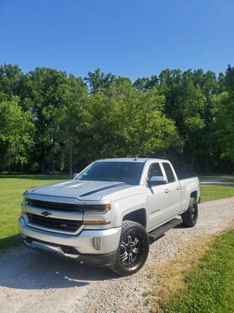2016 Chevy Silverado Z71 4x4 - cars & trucks - by owner - vehicle... for sale in Hanover, KY – photo 11