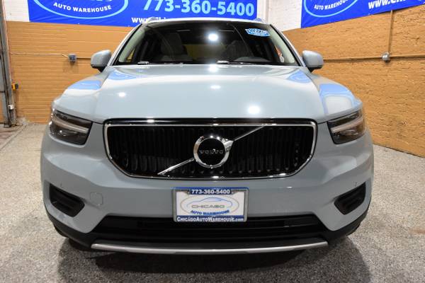 2019 Volvo XC40 T5 AWD Momentum - - by dealer for sale in Chicago, IA – photo 3