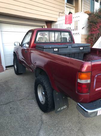 1990 Toyota Pickup 4WD - cars & trucks - by owner - vehicle... for sale in Roseburg, OR – photo 2