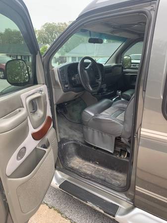 2000 Chevy Express 1500le conversion van - cars & trucks - by owner... for sale in Rockville, District Of Columbia – photo 3