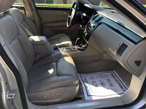 2009 CADILLAC DTS+LEATHER+SERVICED+WARRANTY+FINANCING+FREE CARFAX for sale in CENTER POINT, IA – photo 8