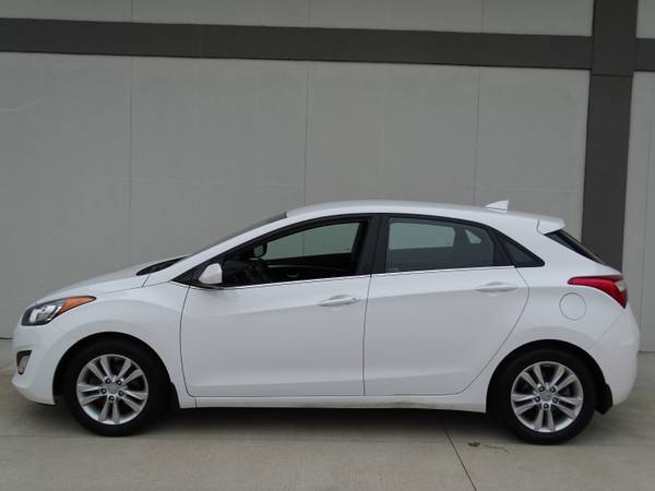 2013 HYUNDAI ELANTRA GT HATCHBACK 1 OWNER - cars & trucks - by... for sale in Addison, IL – photo 3