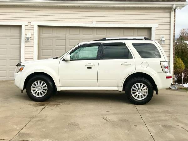 2010 Mercury Mariner Premier 4WD *Only 76K miles* Great Condition -... for sale in Painesville , OH – photo 11