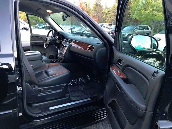 2007 Chevrolet Chevy Suburban LT 1500 4dr SUV 4WD - QUALITY CARS -... for sale in CHANTILLY, District Of Columbia – photo 12