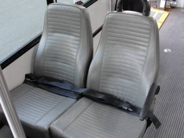 (( 2014 FORD E350 SHUTTLE VAN w/Wheelchair Lift )) Very Low Miles! -... for sale in Mechanicville, NY, MA – photo 9