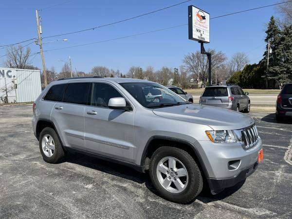 2011 Jeep Grand Cherokee - - by dealer - vehicle for sale in Green Bay, WI – photo 10