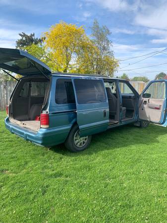 Plymouth Grand Voyager 1994 for sale in Grandview, WA – photo 12