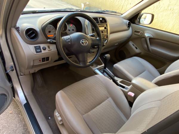 2005 Toyota Rav4 LIKE NEW IN AND OUT for sale in Hialeah, FL – photo 13