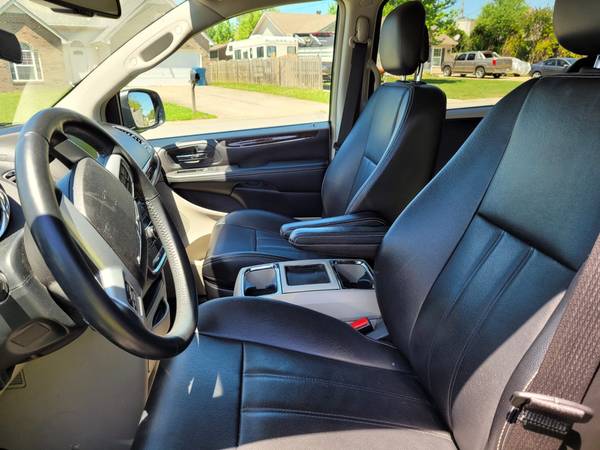 Chrysler Town & Country for sale in Nashville, TN – photo 7