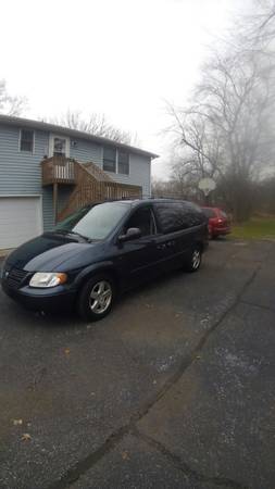 2007 Dodge Grand Caravan SXT Special Edition - cars & trucks - by... for sale in Griffith, IL – photo 2