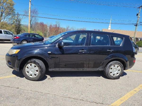 2008 Mitsubishi Outlander 4x4 - - by dealer - vehicle for sale in Derry, ME – photo 2
