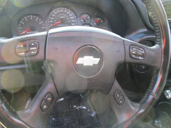 2006 Chevrolet TrailBlazer EXT LT 4 wheel drive - cars & trucks - by... for sale in Olathe, MO – photo 18