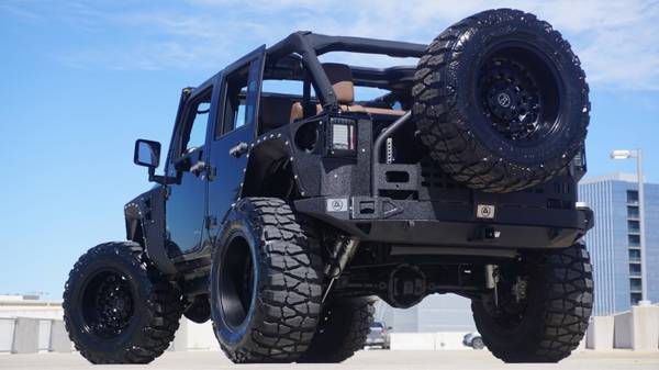 2016 Jeep Wrangler Unlimited Rubicon 1 OF A KIND 6inch Lift for sale in Austin, TX – photo 6