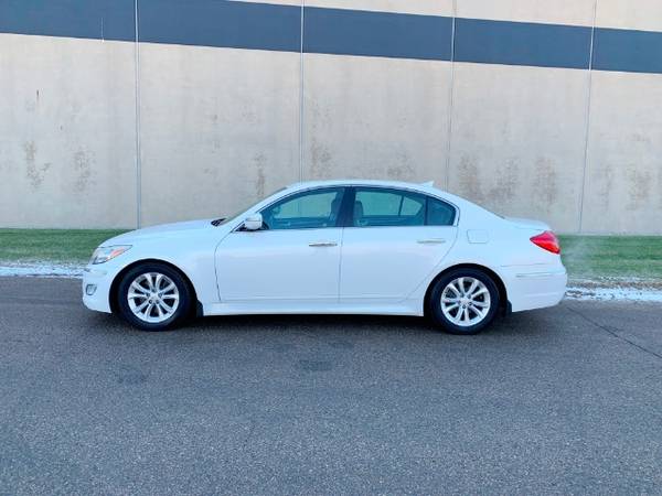 2012 Hyundai Genesis 3.8L -- SUPER Sharp!! Crispy White with AMAZING D for sale in Madison, WI – photo 8