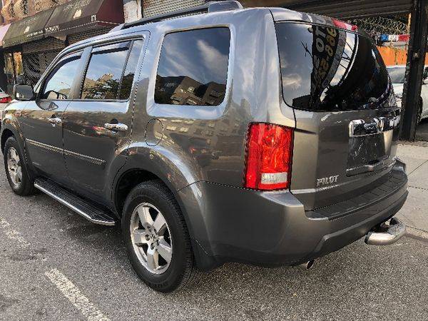 2011 Honda Pilot EX-L 4WD 5-Spd AT with Navigation - EVERYONES... for sale in Brooklyn, NY – photo 6