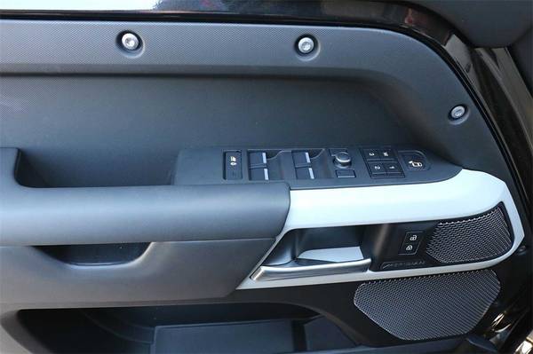 2020 Land Rover Defender 110 SE suv Santorini Black Metallic for sale in San Jose, CA – photo 13