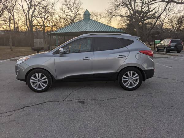 2011 HYUNDAI TUCSON GLS - - by dealer - vehicle for sale in Merriam, MO – photo 8