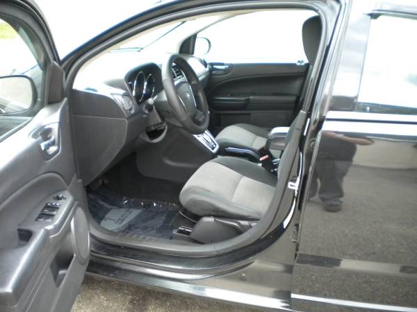 Dodge Caliber Extra Clean and Great on Gas 1 Year Warranty for sale in Hampstead, ME – photo 16