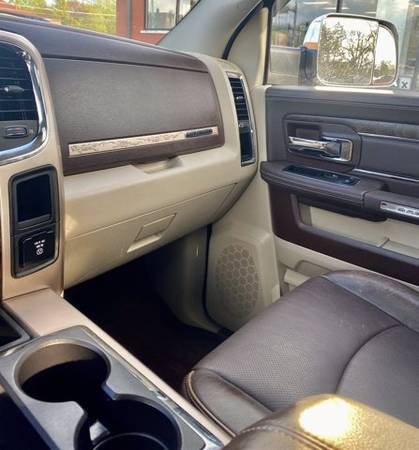 2015 Ram 3500 Longhorn - - by dealer - vehicle for sale in Grayslake, IL – photo 17