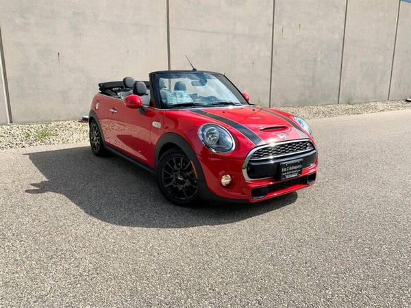 2019 Mini Cooper S - Convertible ! 6 -speed Manual - 5k mi ! NEW !! for sale in Madison, WI – photo 16