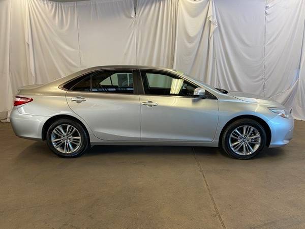 2017 Toyota Camry SE Sedan - cars & trucks - by dealer - vehicle... for sale in Tigard, OR – photo 4