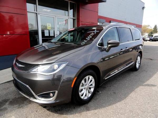 2019 Chrysler Pacifica Touring L FWD - - by dealer for sale in GRANDVILLE, MI – photo 2