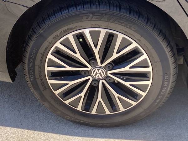 2019 Volkswagen VW Jetta SE - - by dealer - vehicle for sale in Carrollton, GA – photo 17