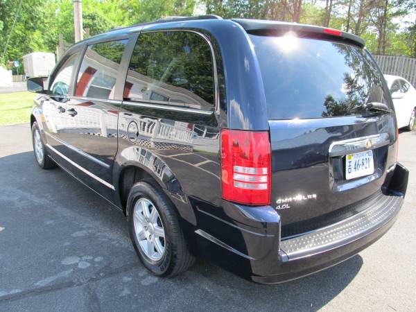 2010 CHRYSLER TOWN & COUNTRY TOURING, LEATHER, 3/5 POWER TRAIN WTY -... for sale in LOCUST GROVE, VA 22508, VA – photo 5