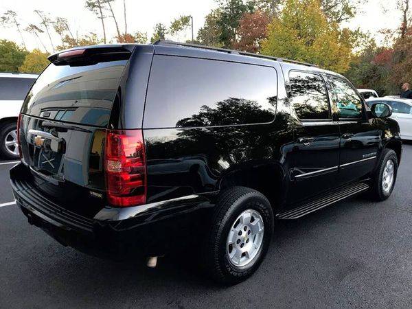2007 Chevrolet Chevy Suburban LT 1500 4dr SUV 4WD - QUALITY CARS -... for sale in CHANTILLY, District Of Columbia – photo 4