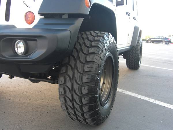 2010 JEEP WRANGLER UNLIMITED RUBICON LIFTED SUPER NICE NEW 33" M/T -... for sale in San Diego, CA – photo 23