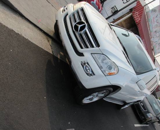 2008 MERCEDES BENZ GL550 - cars & trucks - by dealer - vehicle... for sale in North Hollywood, CA – photo 2
