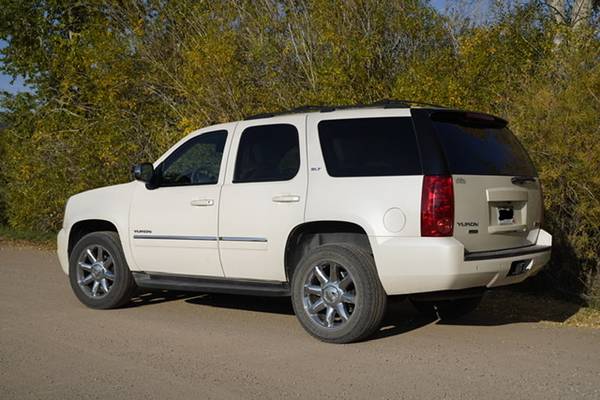 2012 GMC Yukon SLT, 113k miles - cars & trucks - by owner - vehicle... for sale in Eagle, CO – photo 3