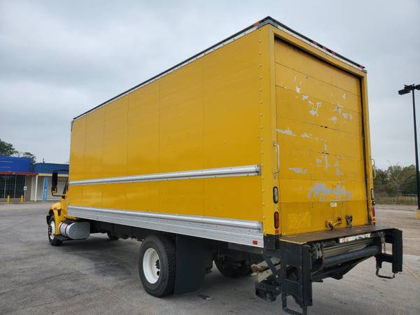 2012 INTERNATIONAL DT 4300 26 FT BOX TRUCK LIFTGATE - cars & trucks... for sale in Houston, TX – photo 4