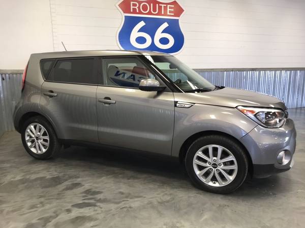2018 KIA SOUL + EDT!! ONLY 29,788 MILES!!!! 30+ MPG!!!! 1 OWNER!!!! for sale in Norman, KS