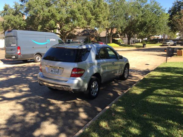 2006 Mercedes Benz ML500 SUV 4 Matic. Nice Clean Reliable. Must See... for sale in Sugar Land, TX – photo 2