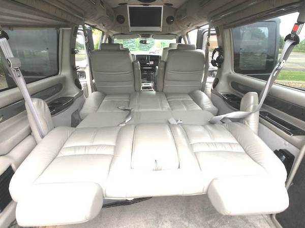 2005 Chevrolet Express 1500 AWD High Top 7 Pass Conversion Van 8 Doors for sale in Eau Claire, WI – photo 15