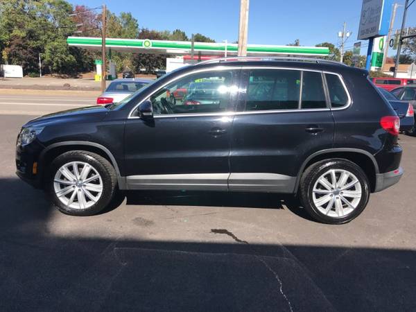 2011 VOLKSWAGEN TIGUAN 2.0T WITH 130,000 MILES for sale in Akron, IN – photo 6