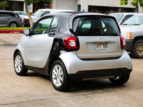 2017 Smart Fortwo Passion Hatchback, Auto, 3-Cyl Turbo, ONLY 2k... for sale in Pearl City, HI – photo 5