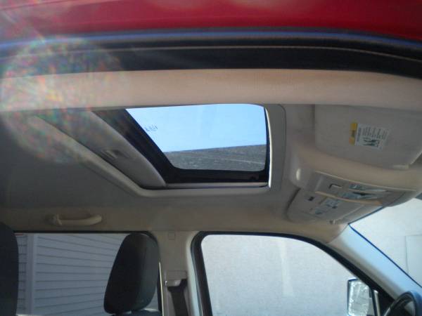 Dodge Nitro SLT Sunroof 4X4 New Tires NICE 1 Year Warranty for sale in Hampstead, NH – photo 13