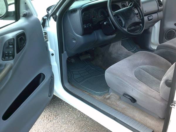 Dodge Dakota SLT Sport V-8 Automatic Extra Clean! for sale in Mishawaka, IN – photo 5